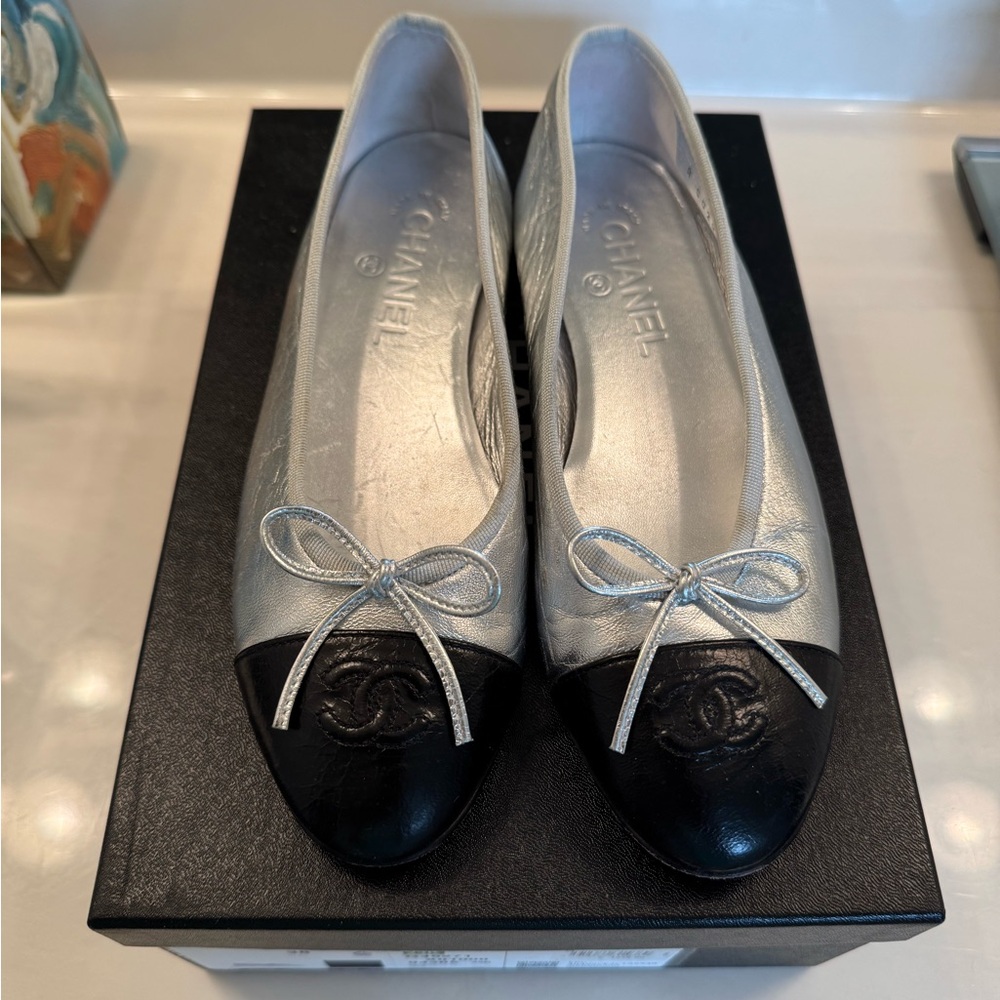 CHANEL Black and Silver Flats
